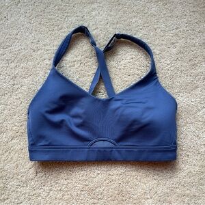 Victoria’s Secret Sport Blue Strappy Sports Bra - Sz M - EUC - Lightly Padded